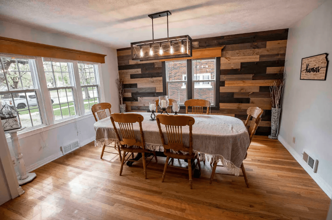 Kansas Convention & Visitor Bureau Vacation Rentals/Air B&B's